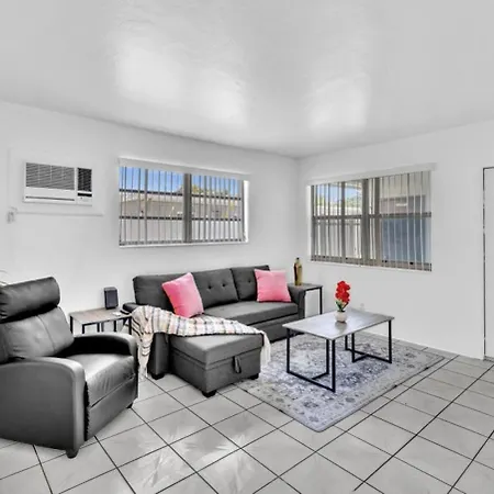 Hollywood Beach 1Br In Gated Property King Bed!